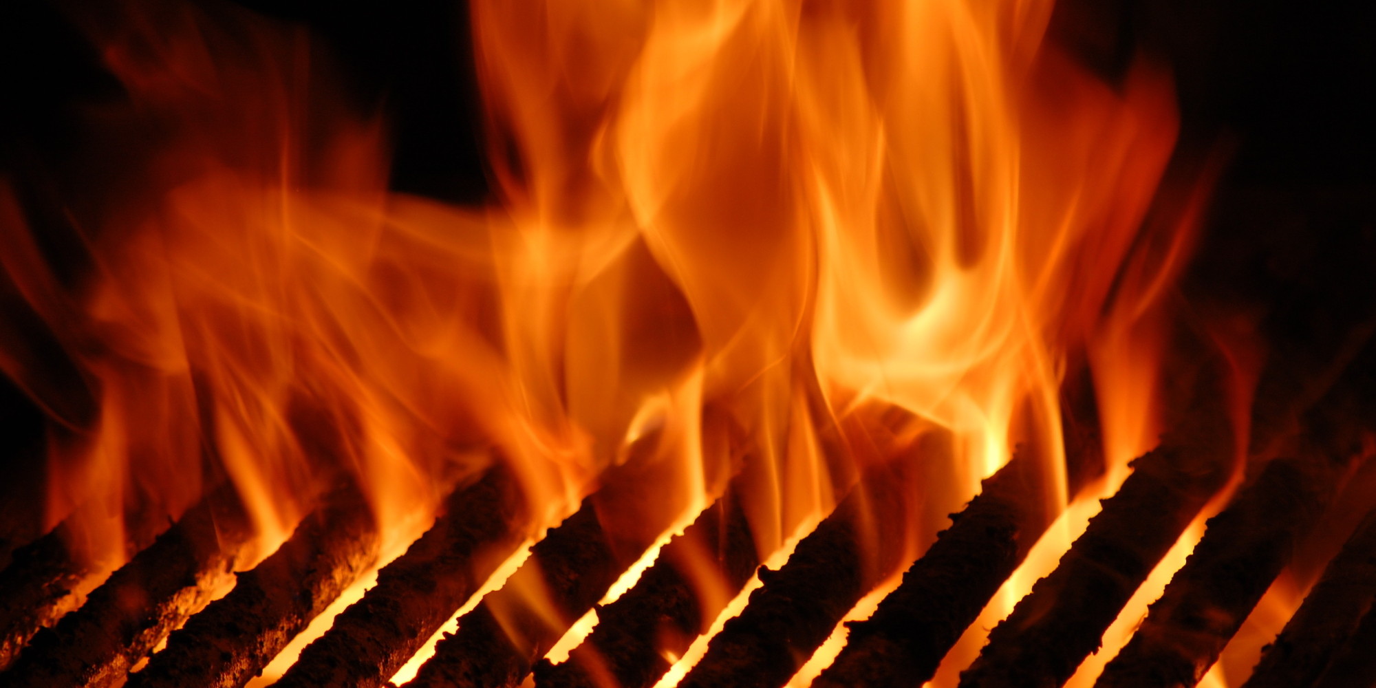 o-BARBECUE-GRILL-flames
